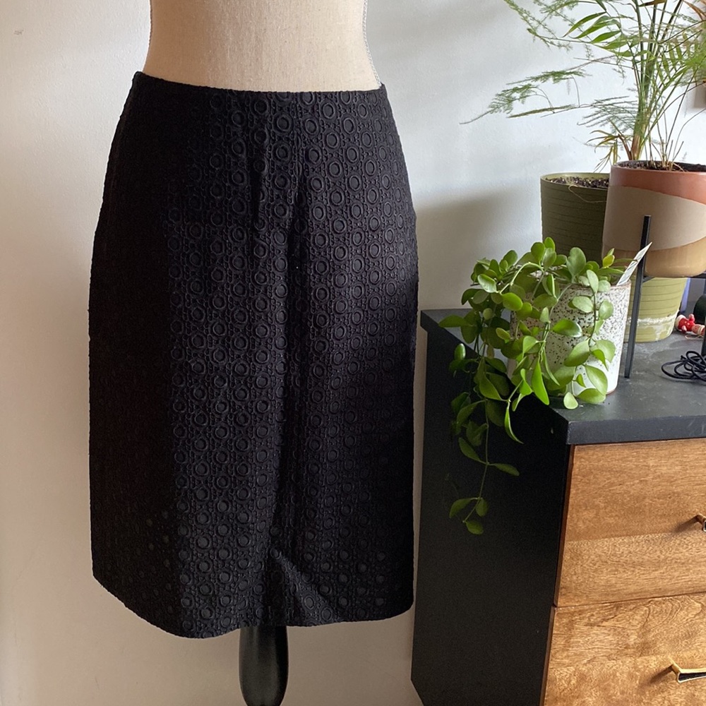 2/20 Theory black pencil skirt Quinar skirt size 4